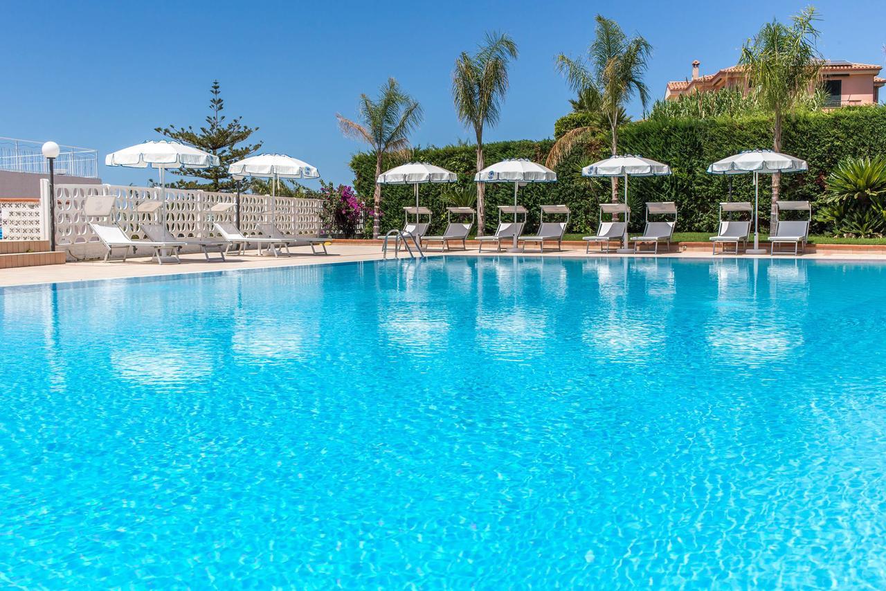 Hotel Ferretti Diamante Esterno foto