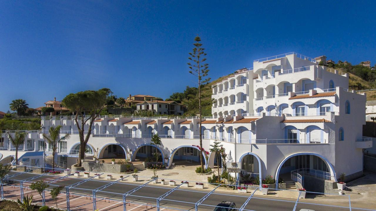 Hotel Ferretti Diamante Esterno foto