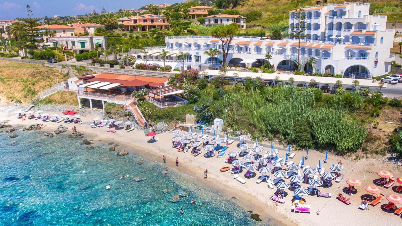 Hotel Ferretti Diamante Esterno foto
