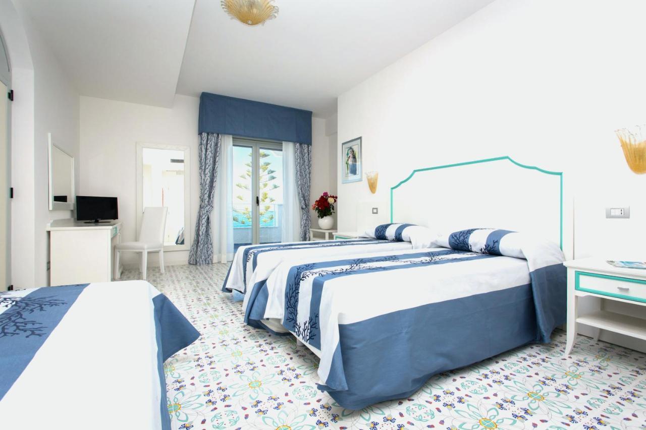 Hotel Ferretti Diamante Esterno foto