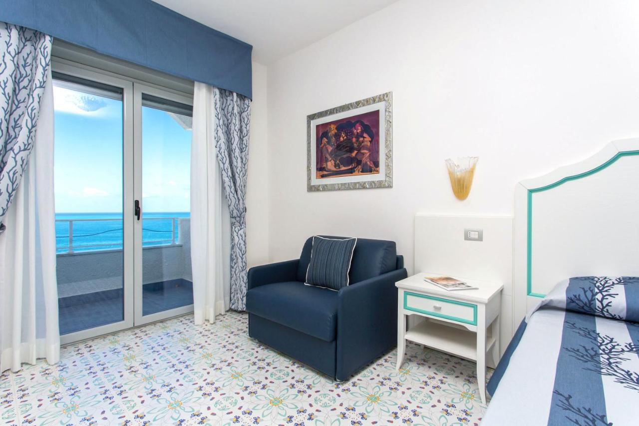 Hotel Ferretti Diamante Esterno foto
