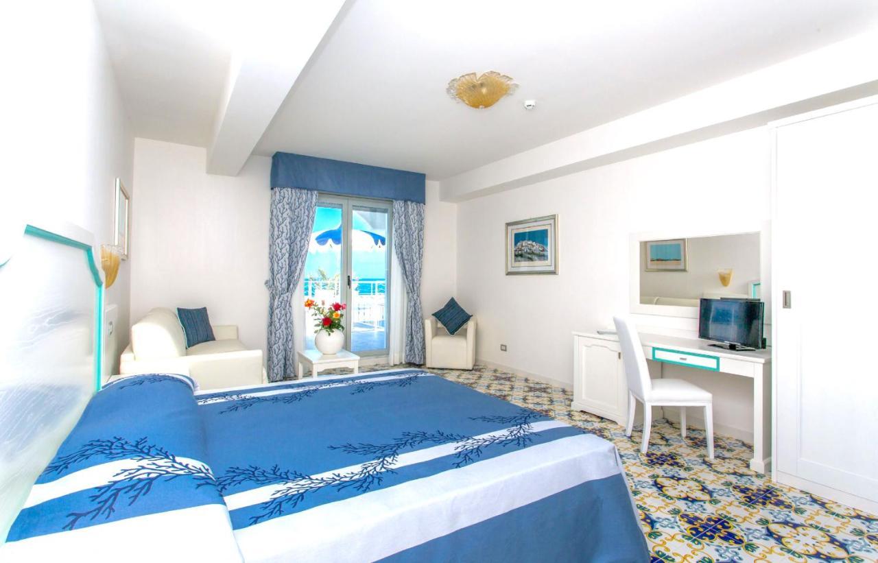 Hotel Ferretti Diamante Esterno foto
