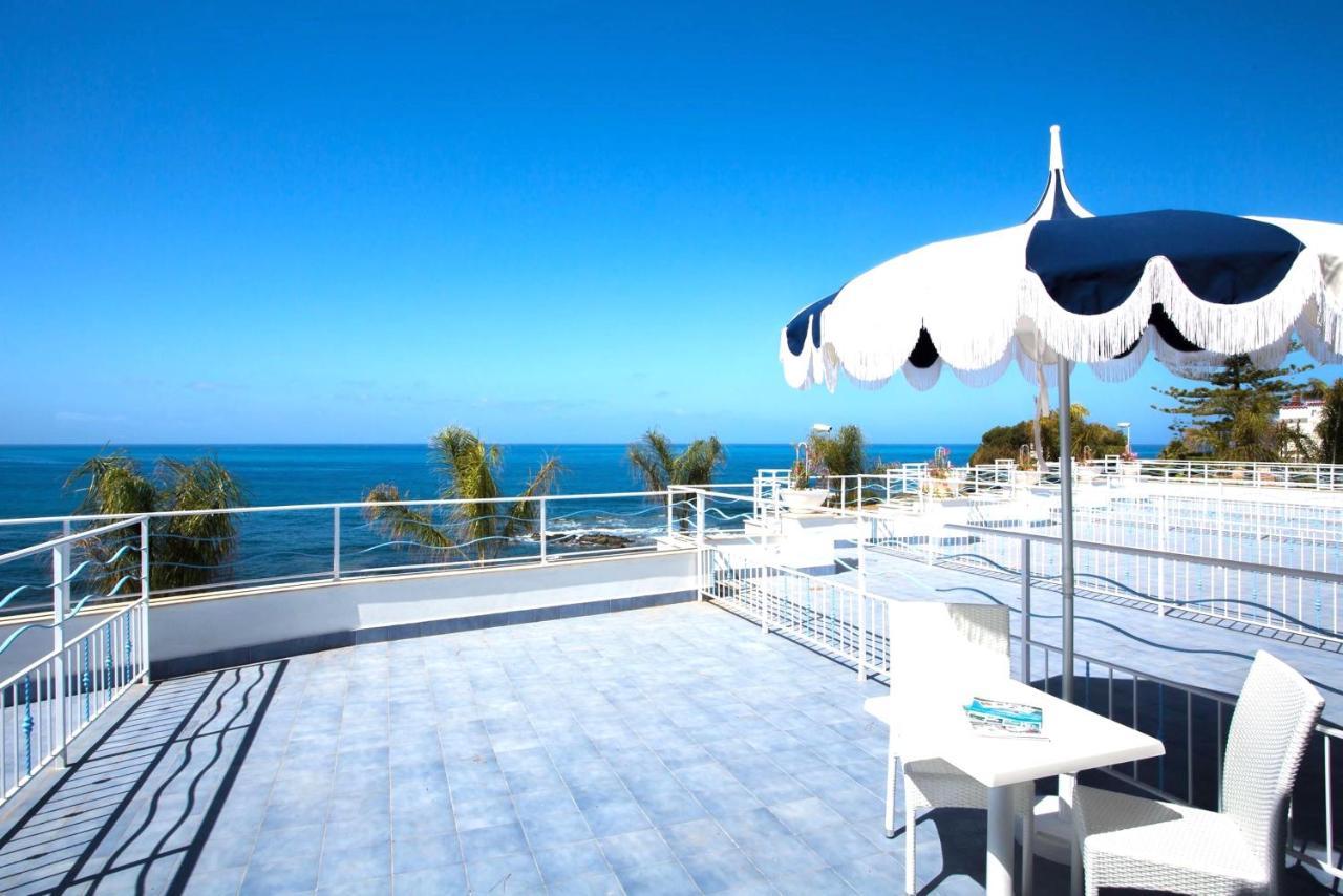 Hotel Ferretti Diamante Esterno foto